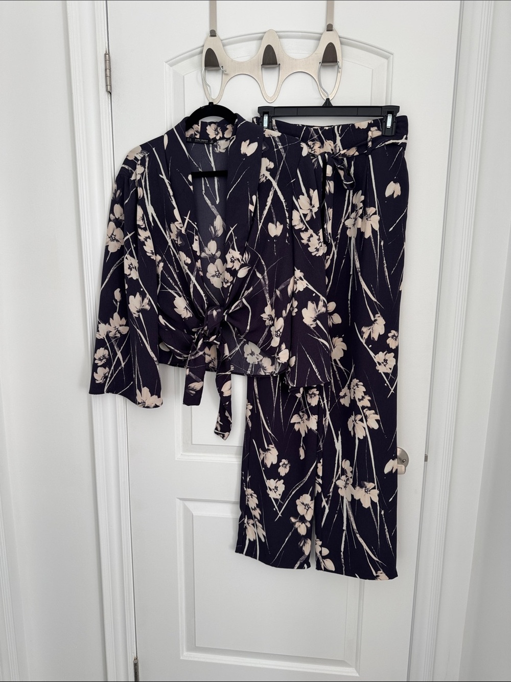 Zara Co-ord Set Navy Floral Kimono Front Tie Jacket & Wide-Leg Set